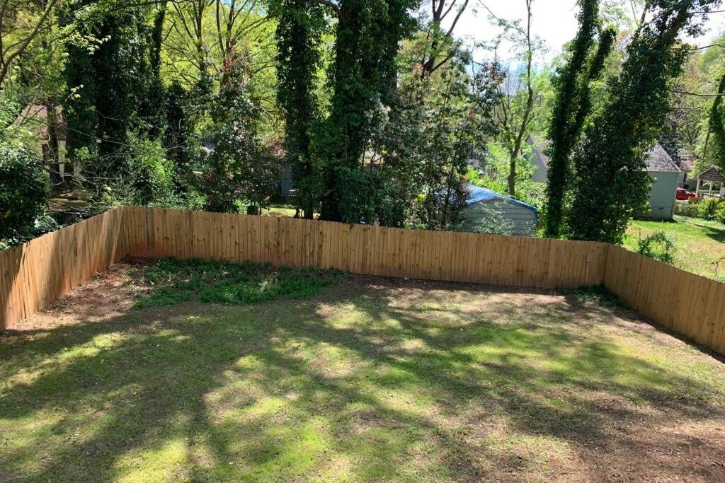 Modern Home:3 Bedroom;2.5 Bath Near M-benz Stadium *