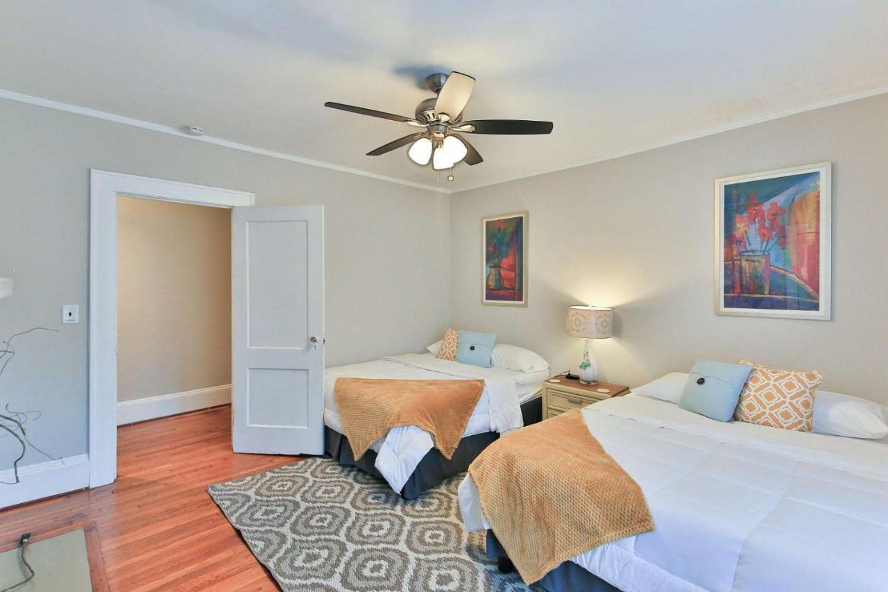 1266 Monroe Dr 2 Holiday home