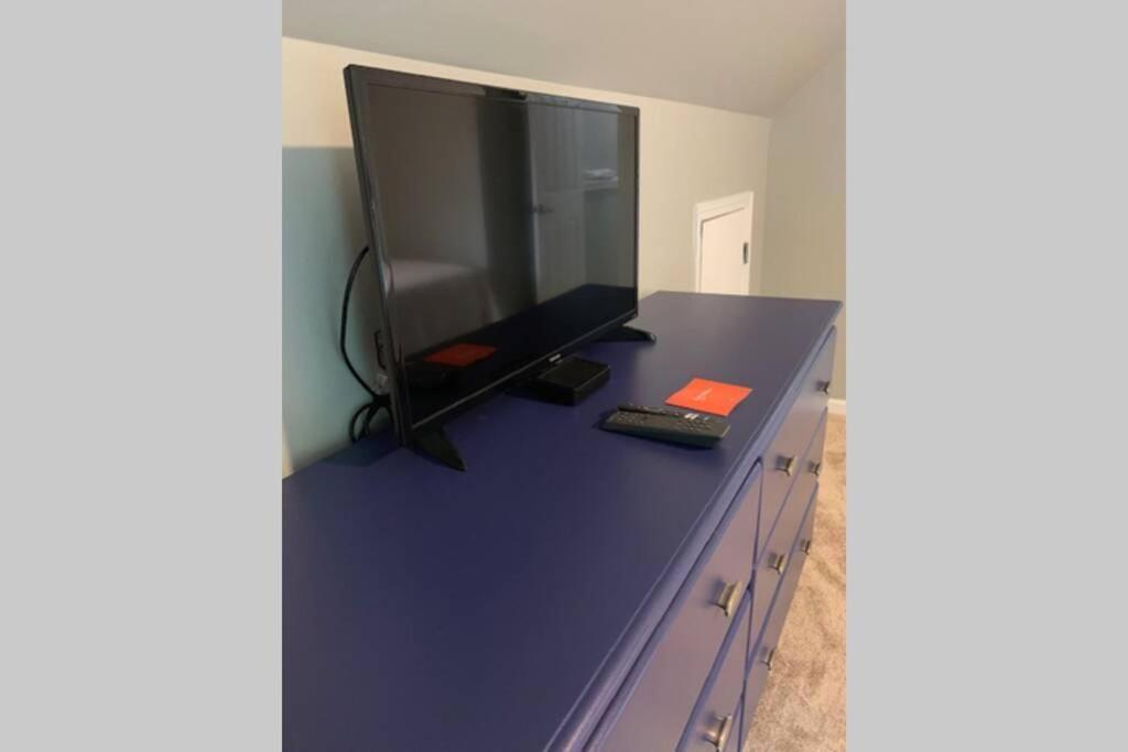 Self Checkin - Full Kitchen - Keyless Entry - Smarttvs Holiday home *