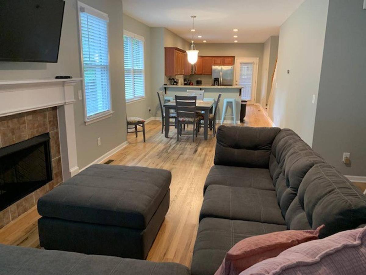 Holiday home Self Checkin - Full Kitchen - Keyless Entry - Smarttvs
