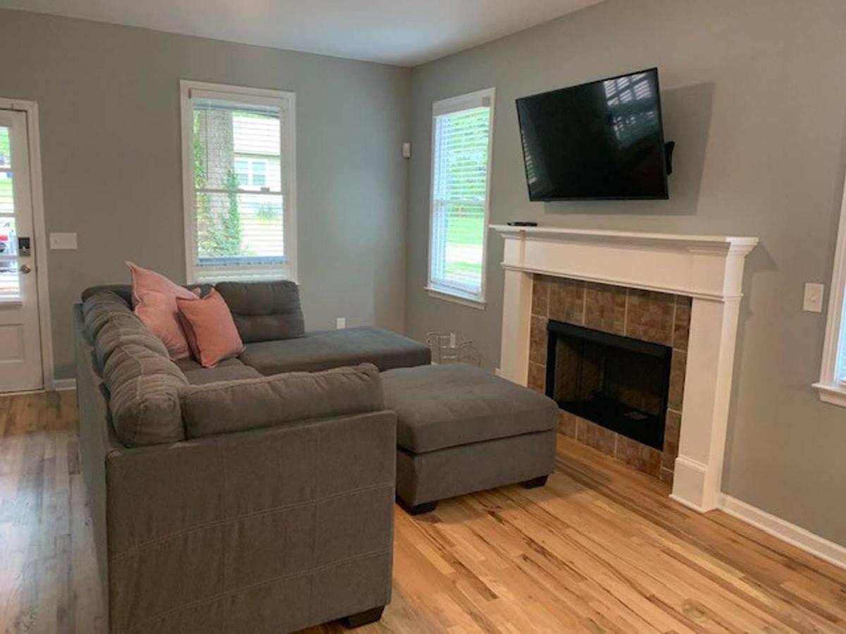 Self Checkin - Full Kitchen - Keyless Entry - Smarttvs Holiday home