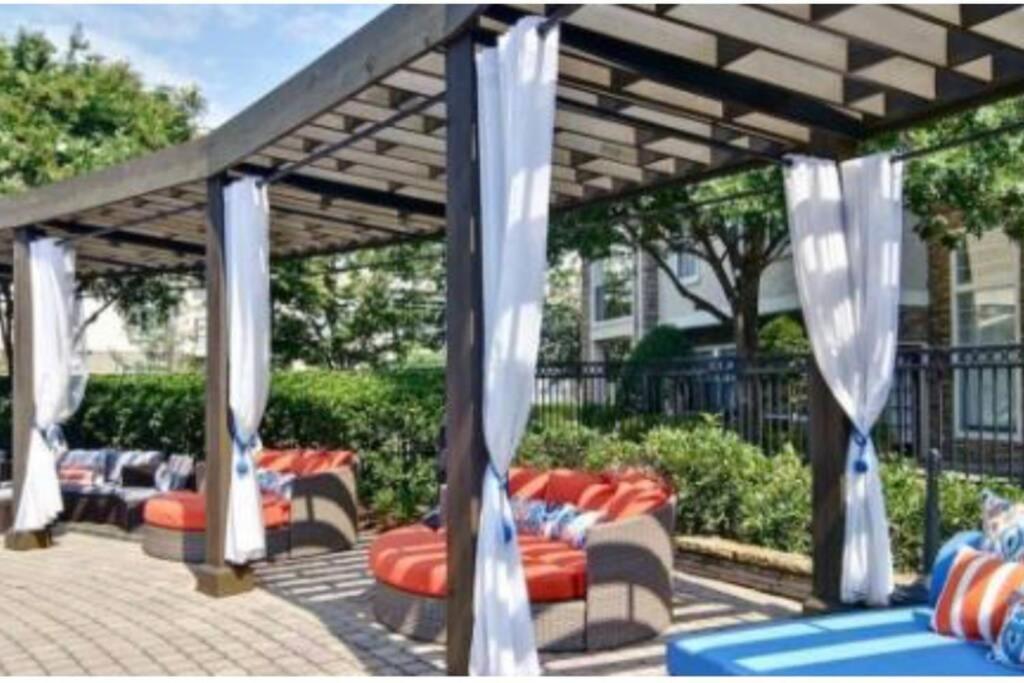 Entire 2 Bedroom Luxury Buckhead/brookhaven Apartment Atlanta