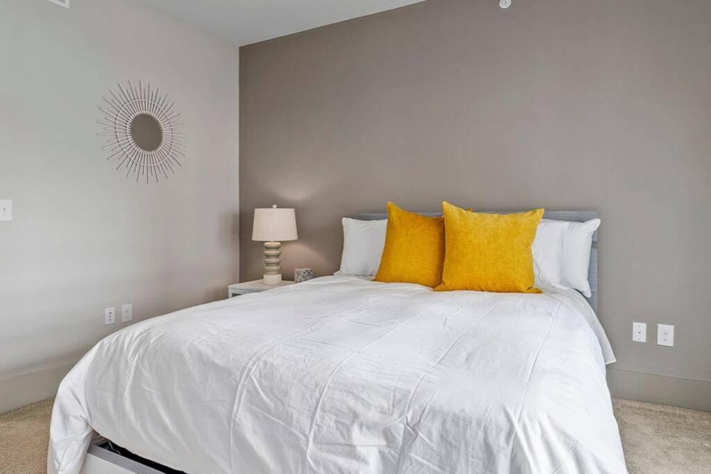 Apartment Contemporary Living In Buckhead 2bds/2ba Atlanta