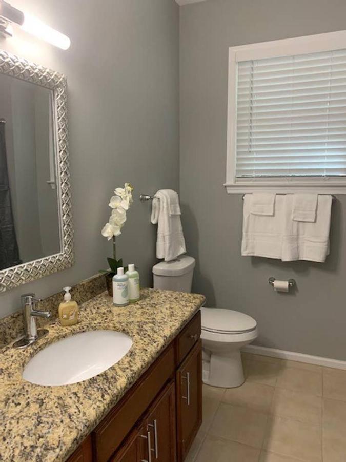 Self Checkin - Full Kitchen - Keyless Entry - Smarttvs * Atlanta