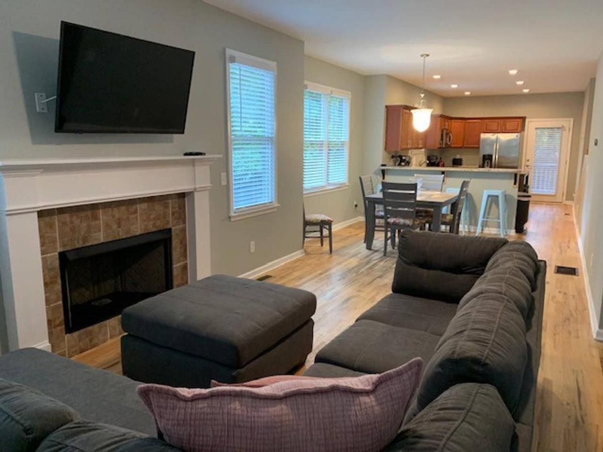 Self Checkin - Full Kitchen - Keyless Entry - Smarttvs * Atlanta