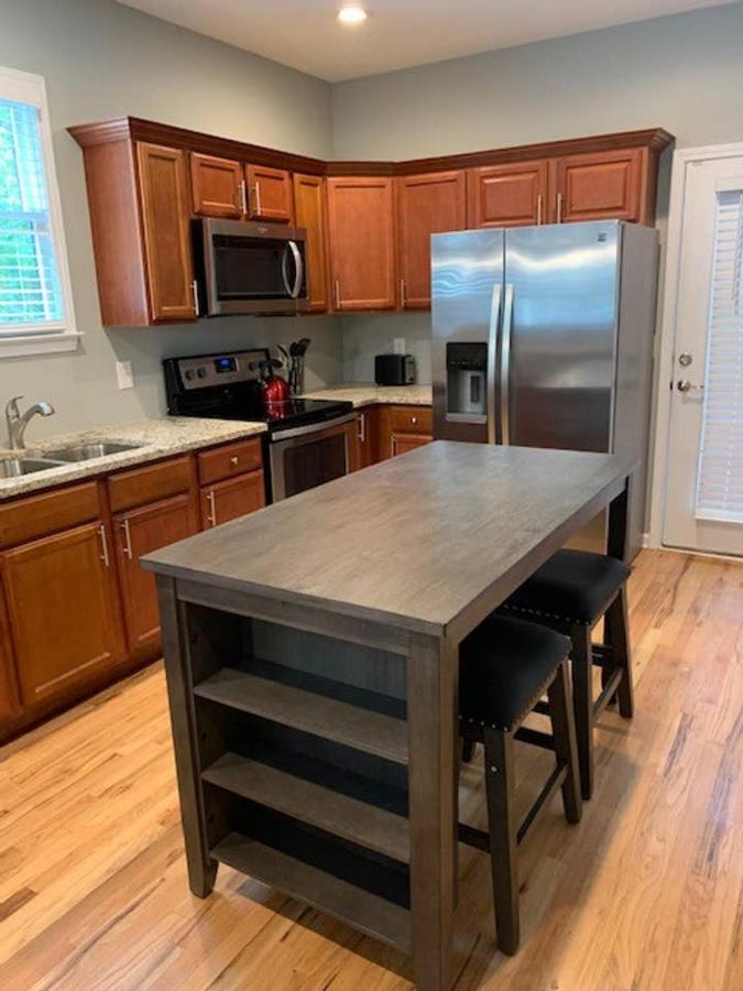 Self Checkin - Full Kitchen - Keyless Entry - Smarttvs *