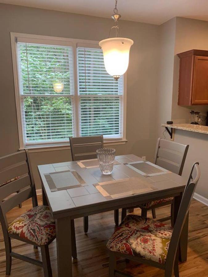 Holiday home Self Checkin - Full Kitchen - Keyless Entry - Smarttvs