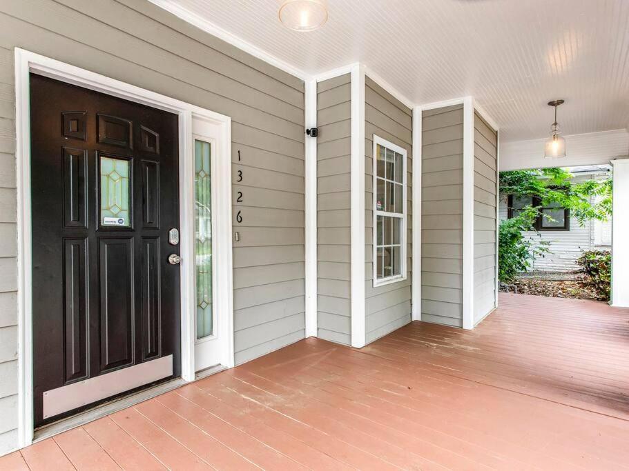 Holiday home Gorgeous East Village Near Downtown Sleeps 12 5 Bedrooms Coffee Bbq Ac Parking Atlanta