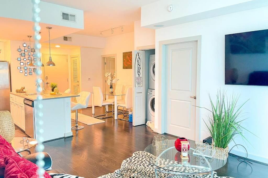 Apartment ✦2b/2b Luxury Buckhead Highrise W/ View✦ *