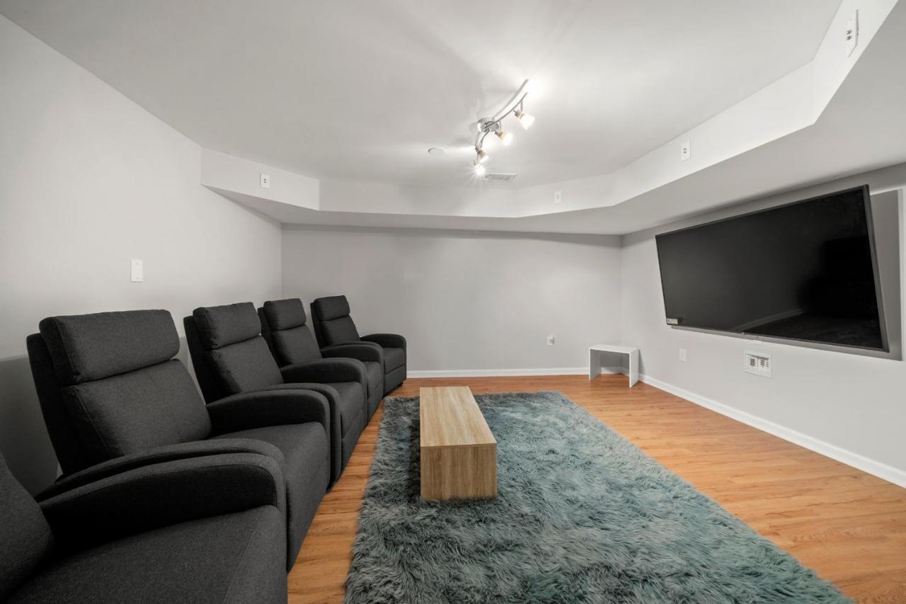 Midtown Palace With Movie Theatre * Atlanta