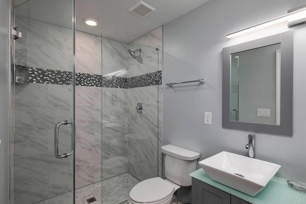 Relaxing Luxury Near Airport & Downtown Holiday home