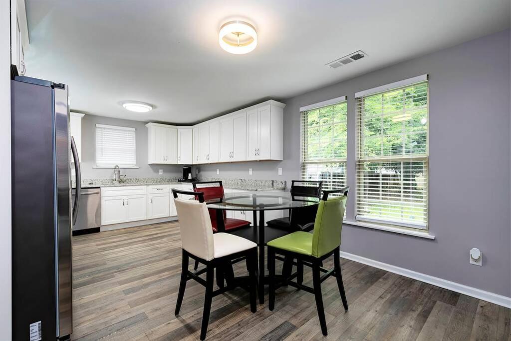 Relaxing Luxury Near Airport & Downtown Holiday home