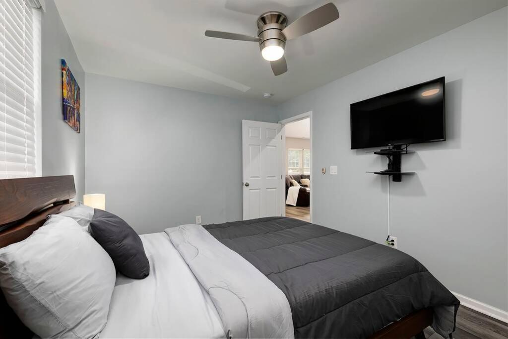 Relaxing Luxury Near Airport & Downtown Holiday home *