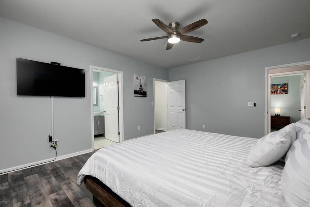 Relaxing Luxury Near Airport & Downtown *