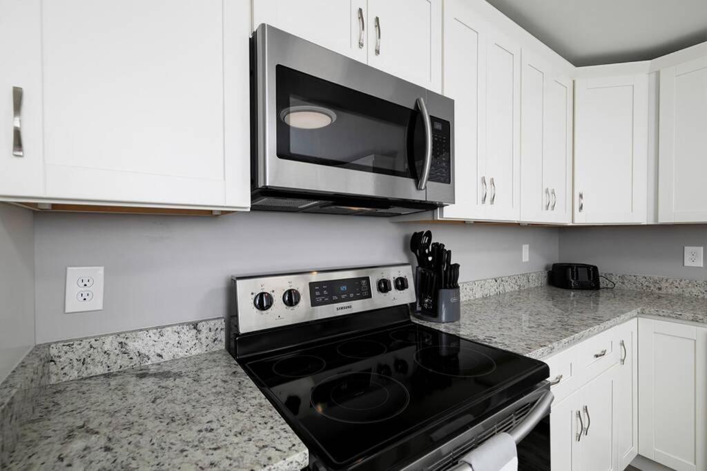 Relaxing Luxury Near Airport & Downtown *