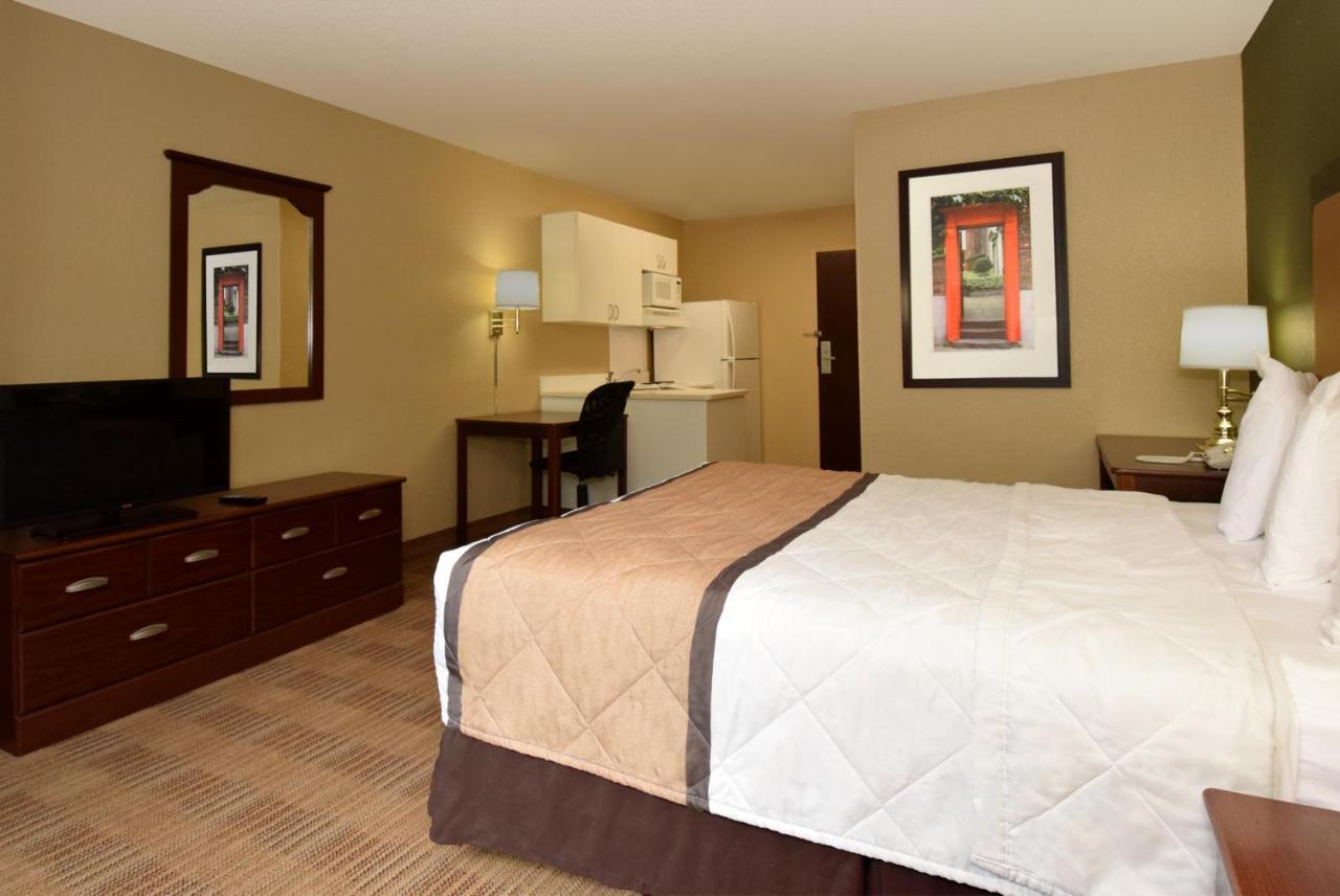Extended America Select - Atlanta - Clairmont Hotel