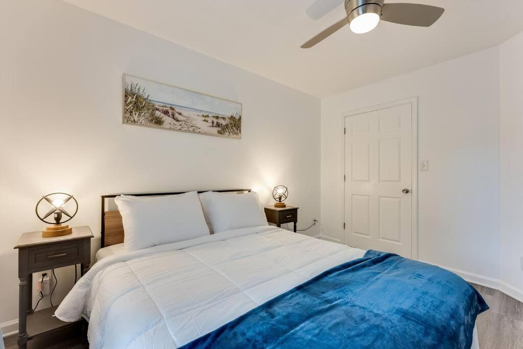 Holiday home Luxury - Self Check-in Pet Friendly Free Parking