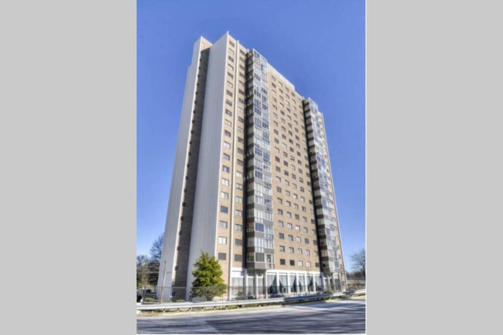 Downtown 1bd Excellent View! Onsite Parking Lm1704 Apartment *