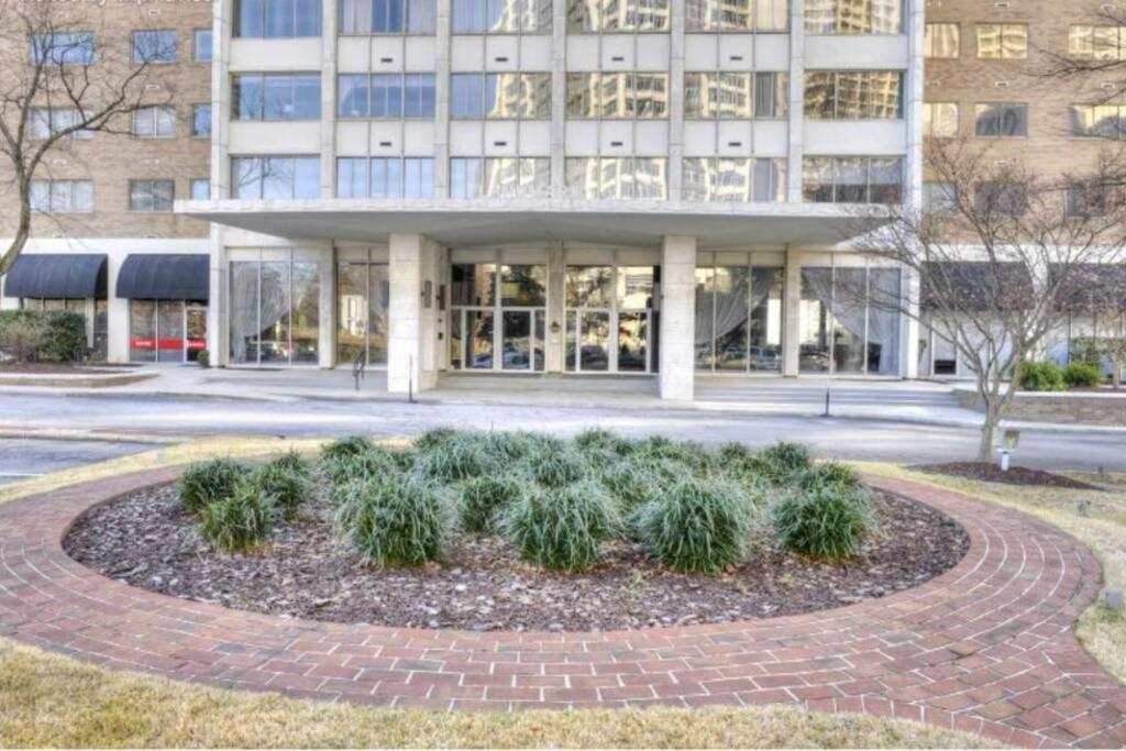 Downtown 1bd Excellent View! Onsite Parking Lm1704 Atlanta