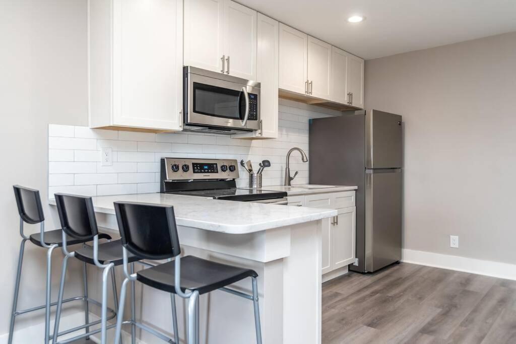 Apartment Downtown 1bd Excellent View! Onsite Parking Lm1704 *
