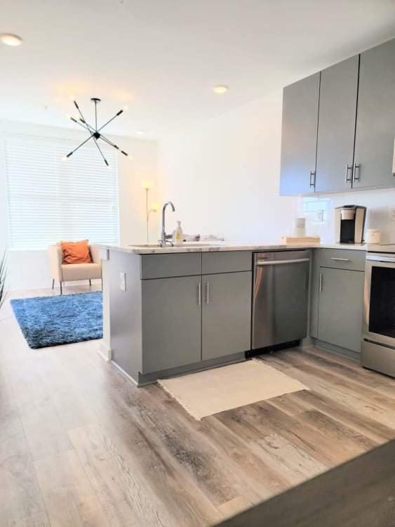 Apartment Luxury 1brmapt With Skyline Rooftop Access *