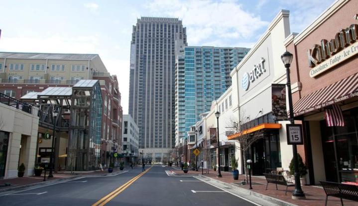 Impressive Mid-downtown Heart Of Peidmont Park Apartment
