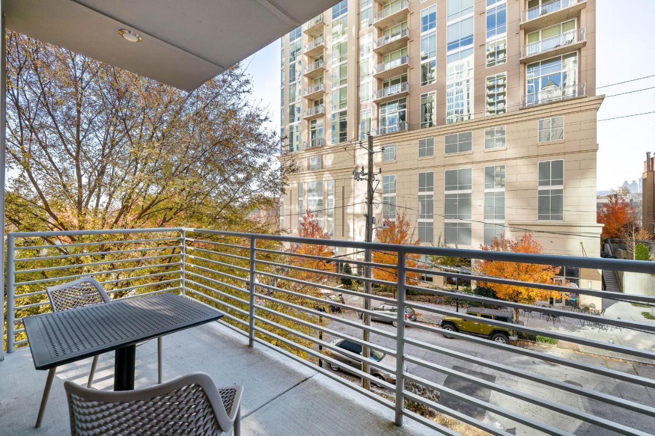 Impressive Mid-downtown Heart Of Peidmont Park Apartment Atlanta