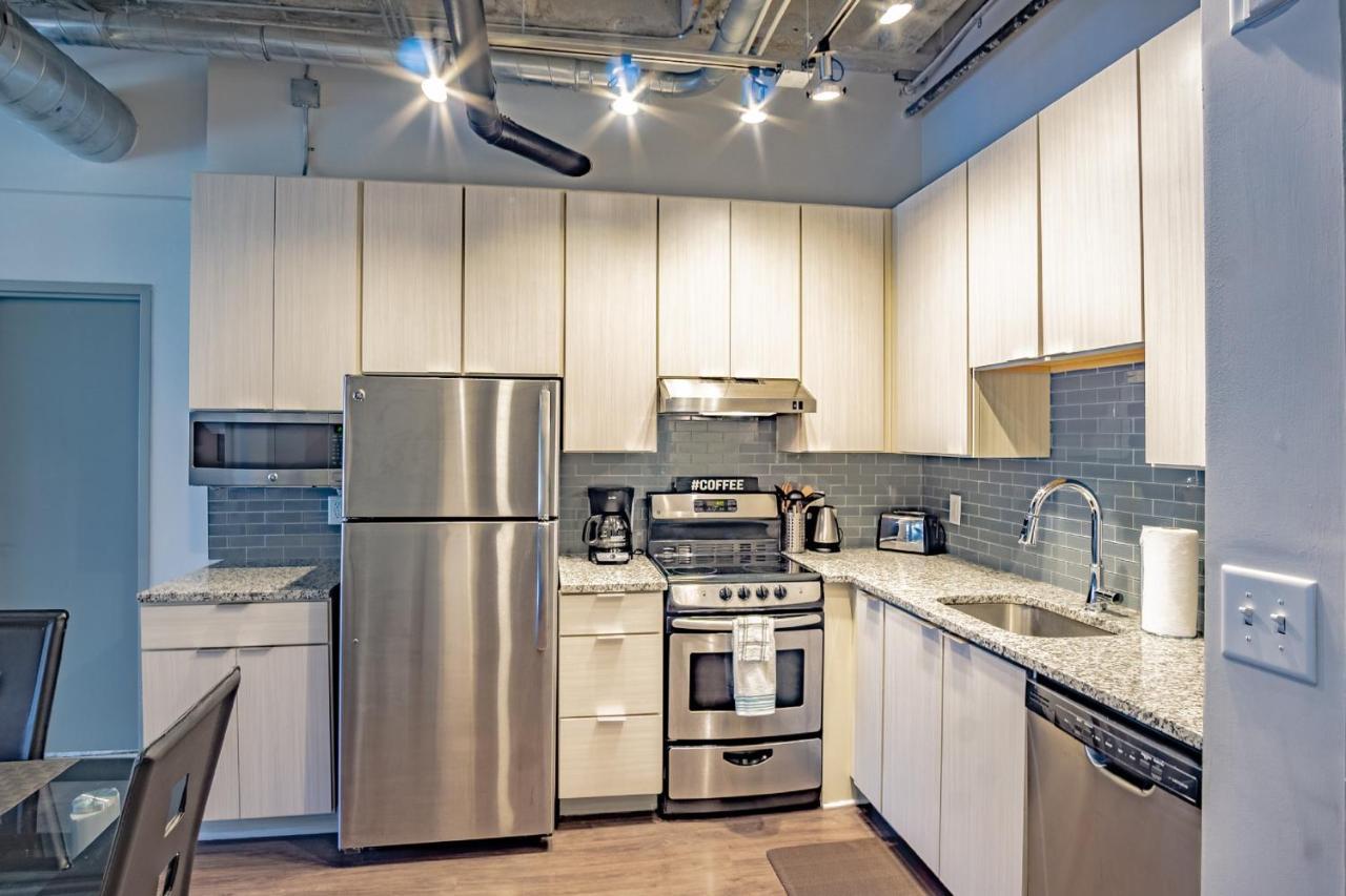 2br Fully Furnished In Midtown Apts *