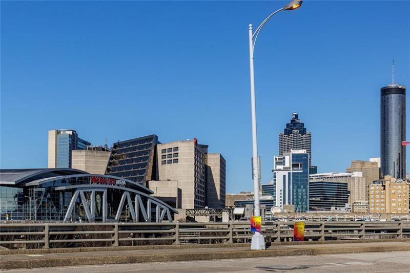 Trendy Castleberry Hill Condo- Walk To Mercedes Benz/ Downtown Attractions Apartment Atlanta
