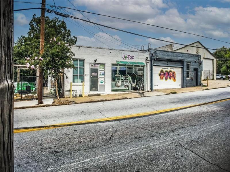 Trendy Castleberry Hill Condo- Walk To Mercedes Benz/ Downtown Attractions Atlanta