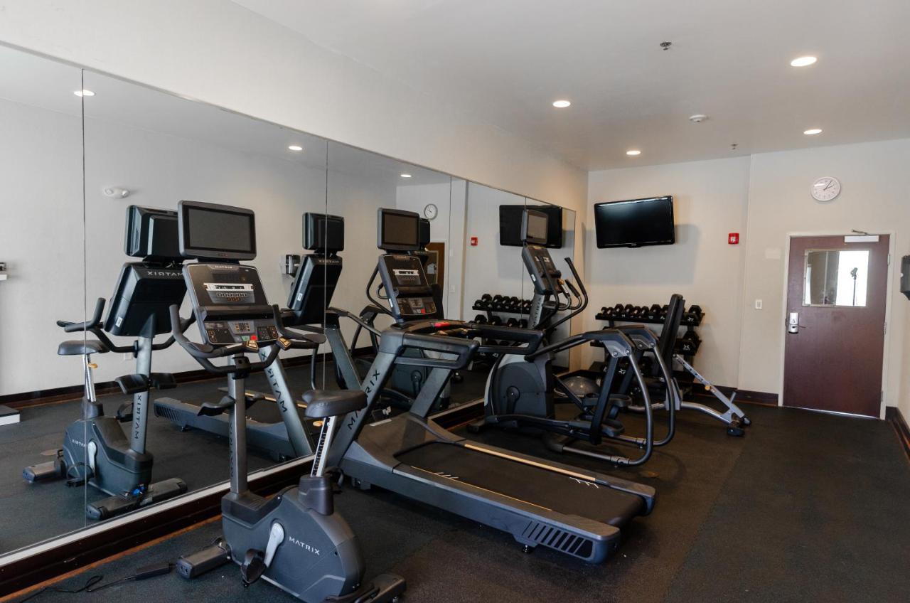 Hotel Express & Airport West - Camp Creek By Ihg 3*