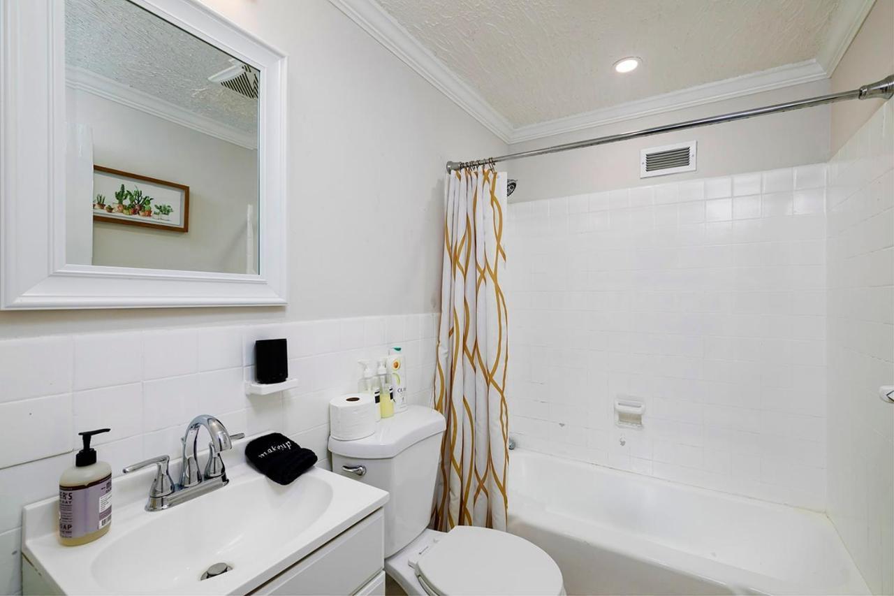 Prime Location Studio L Downtown Atl With Views!