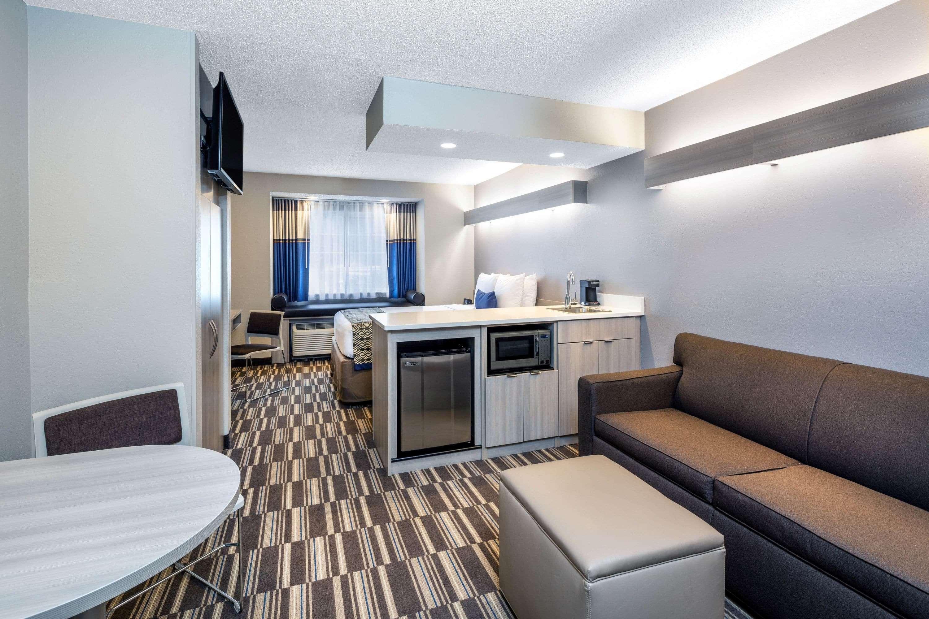 Hotel Microtel & By Wyndham Buckhead Area 2*