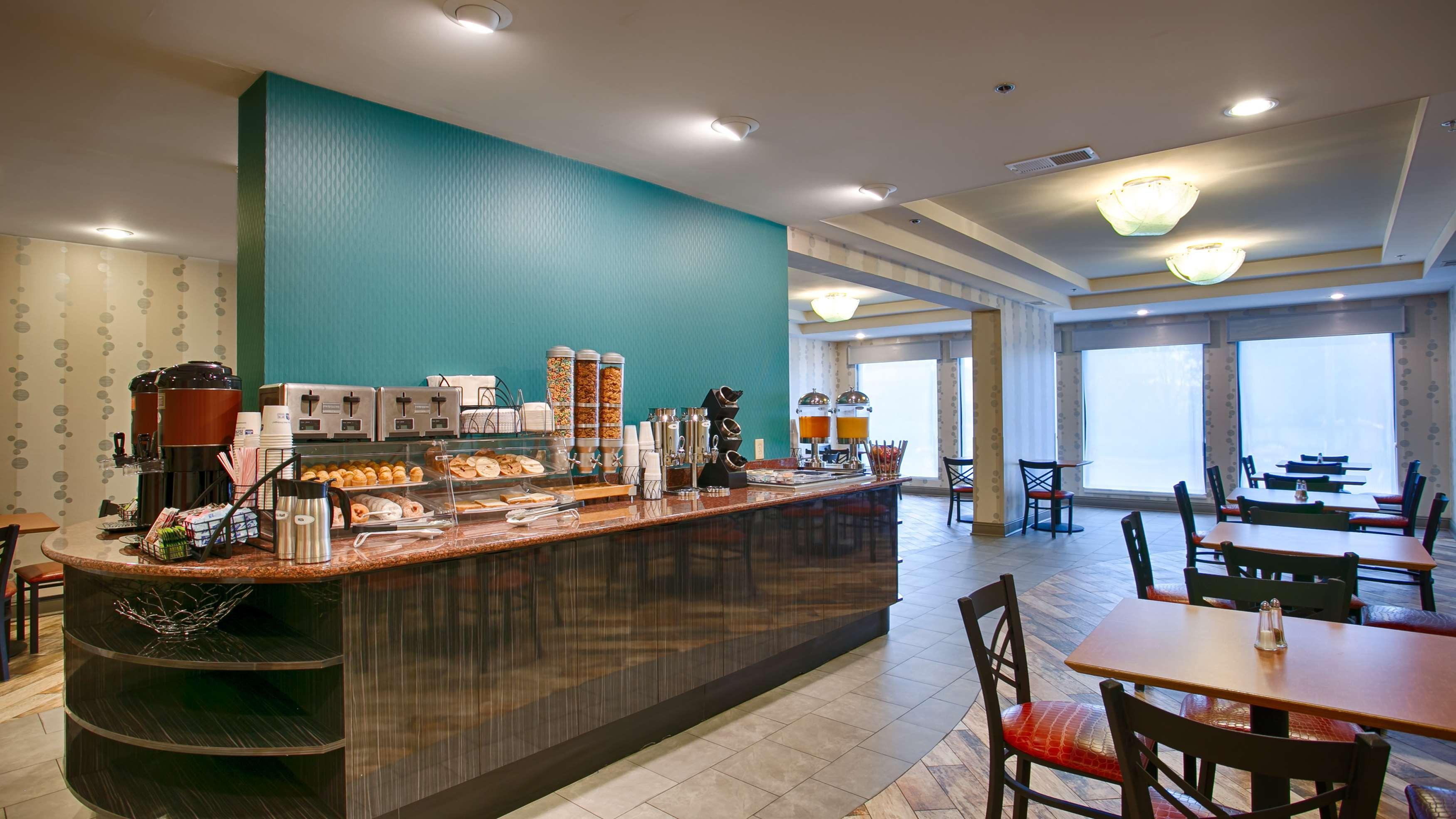 Western Airport East 3*
