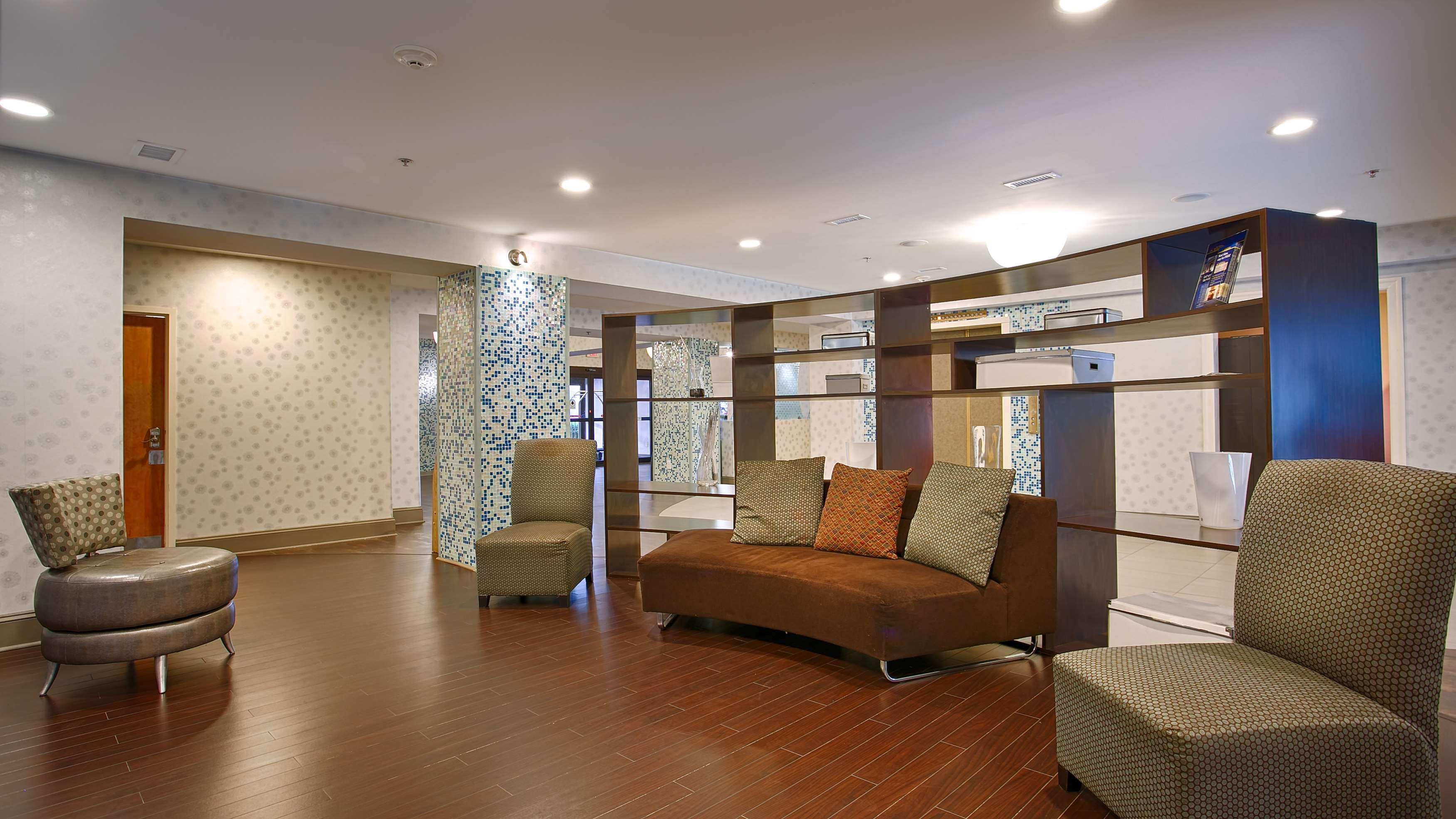 Western Airport East 3* Forest Park