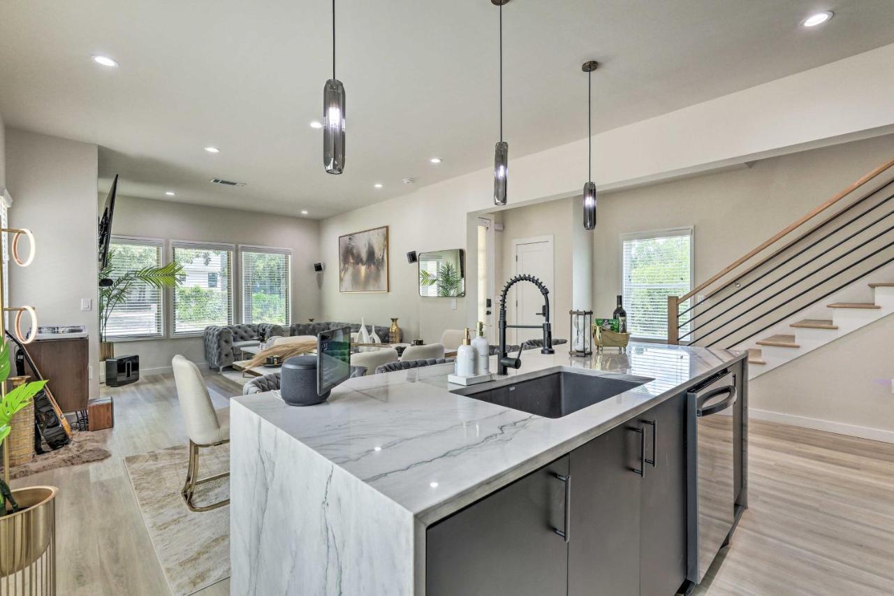 Luxury Smart 2 Miles To Downtown Atlanta! Atlanta