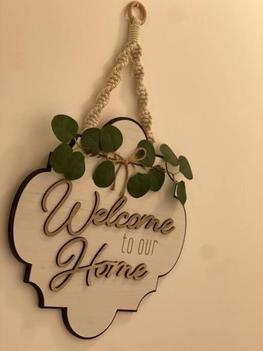 Cozy Retreat 3 Bedroom 2.5 Bath W/ Fireplace! Atlanta