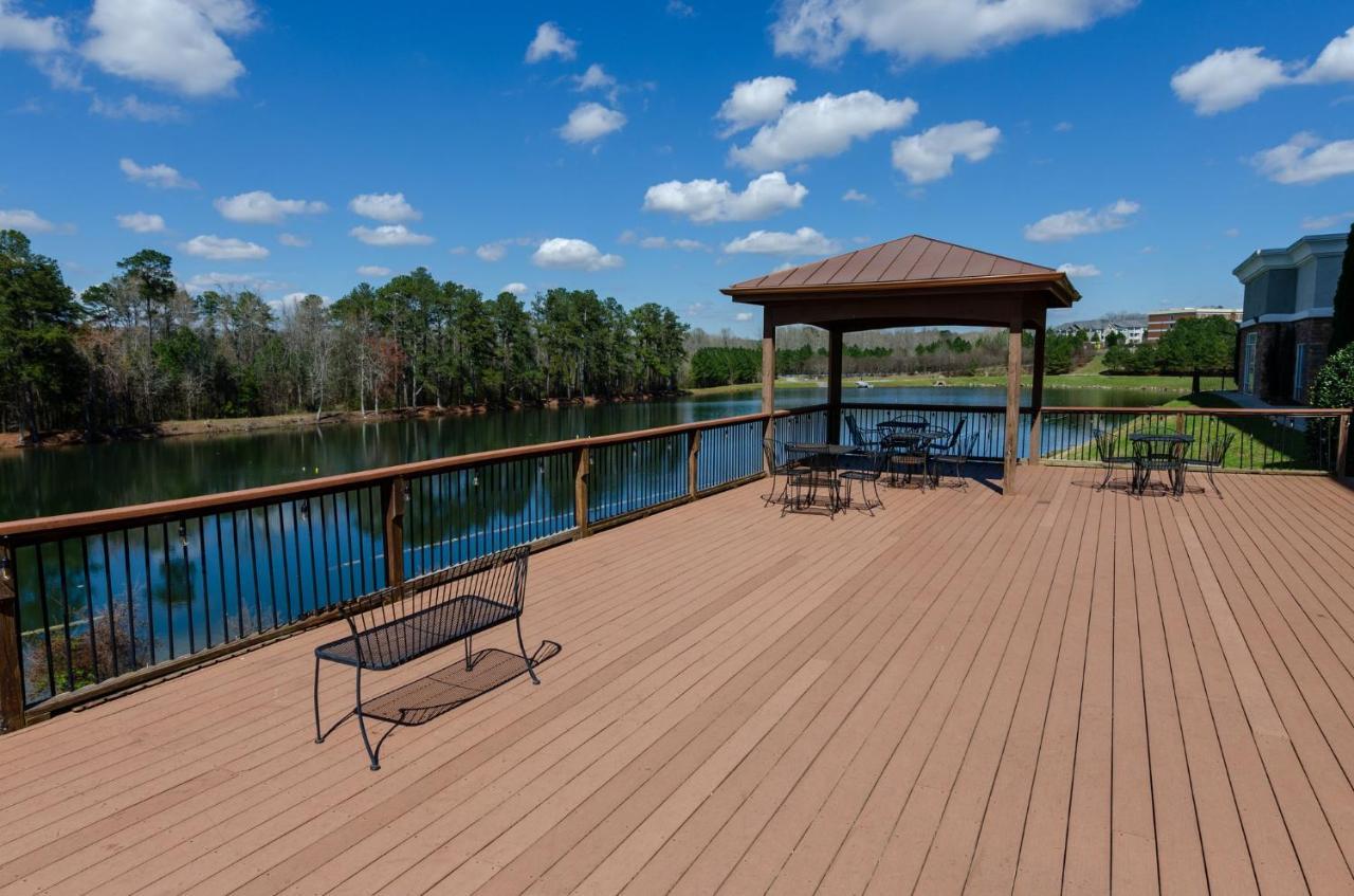 Hotel Express & Airport West - Camp Creek By Ihg