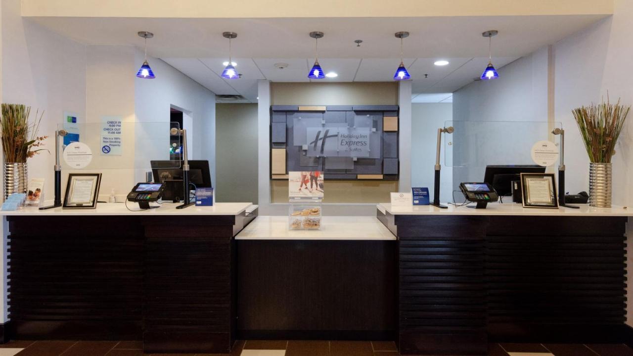 Hotel Express & Airport West - Camp Creek By Ihg 3*