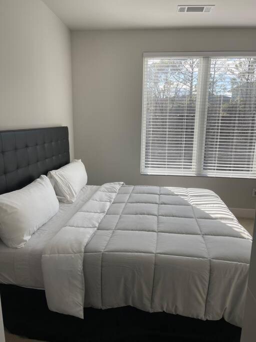 The Center Peach Apartment