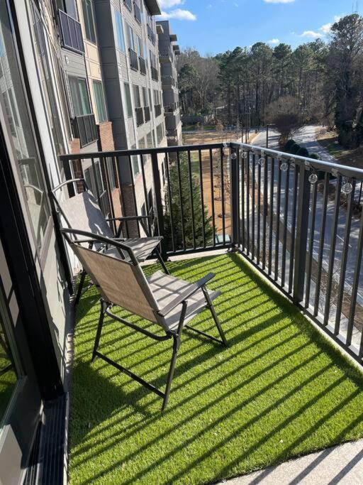 The Center Peach Apartment Atlanta