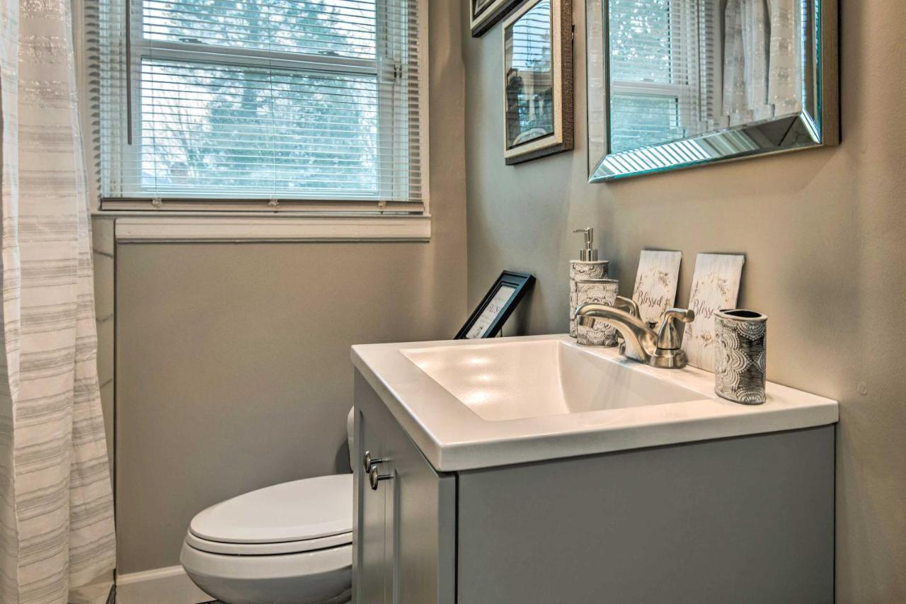 Holiday home East Point About 6 Mi To Downtown Atl *
