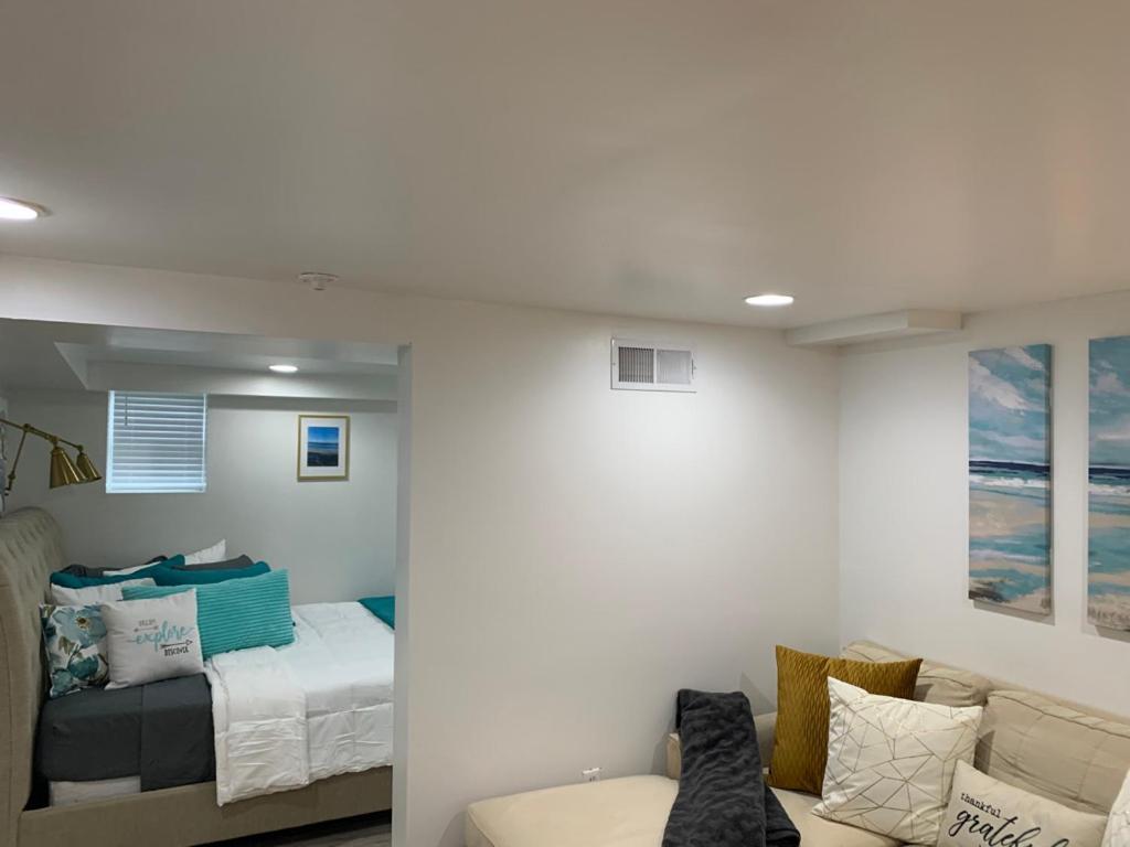 One Bedroom, Downtown Atl Private Apartment!
