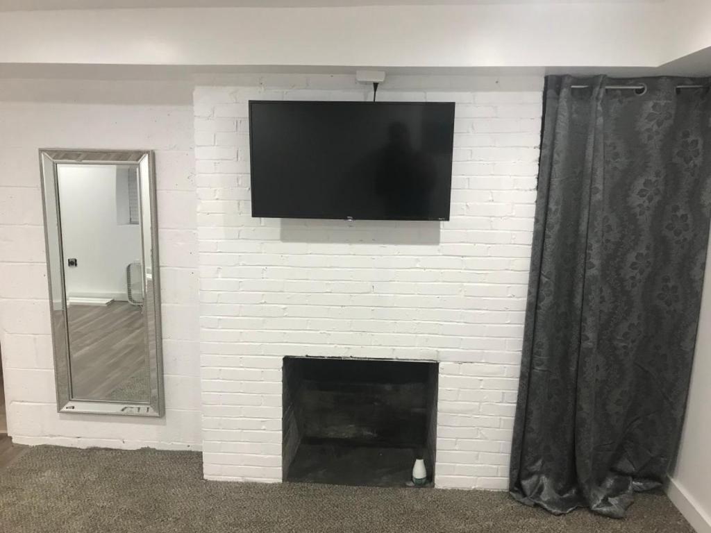 One Bedroom, Downtown Atl Private Apartment! *