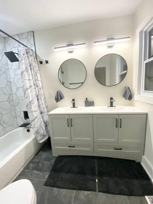 Apartment 3 Bed 2 Bath Beltline Gem With Free Parking