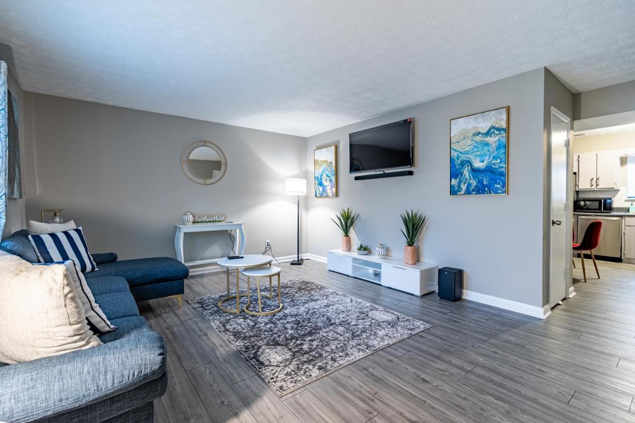 Vibrant & Peaceful In With Pool Table By Deity Apartment Atlanta