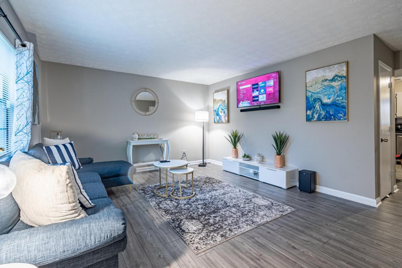 Vibrant & Peaceful In With Pool Table By Deity Apartment Atlanta