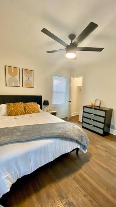 3 Bed 2 Bath Beltline Gem With Free Parking Apartment *