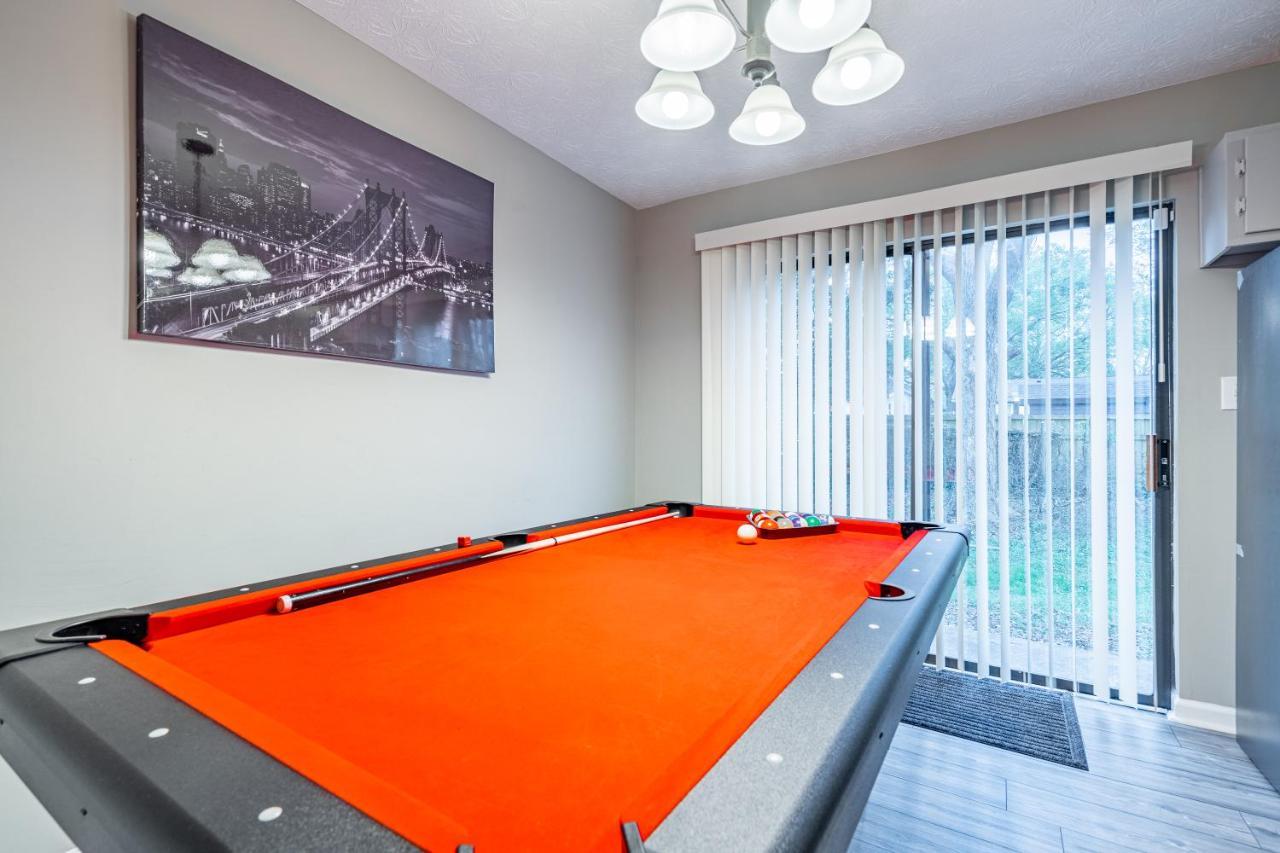 Vibrant & Peaceful In With Pool Table By Deity Atlanta
