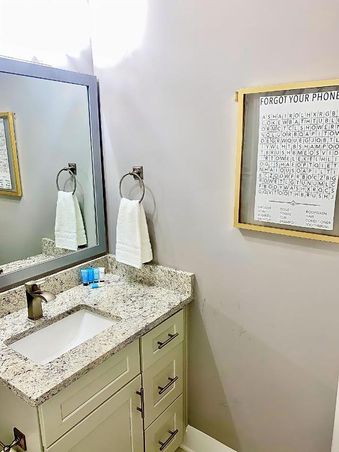 Cozy 4 Bedroom Located Right In Downtown Atlanta. Holiday home